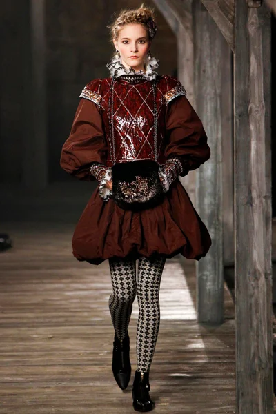Look 49